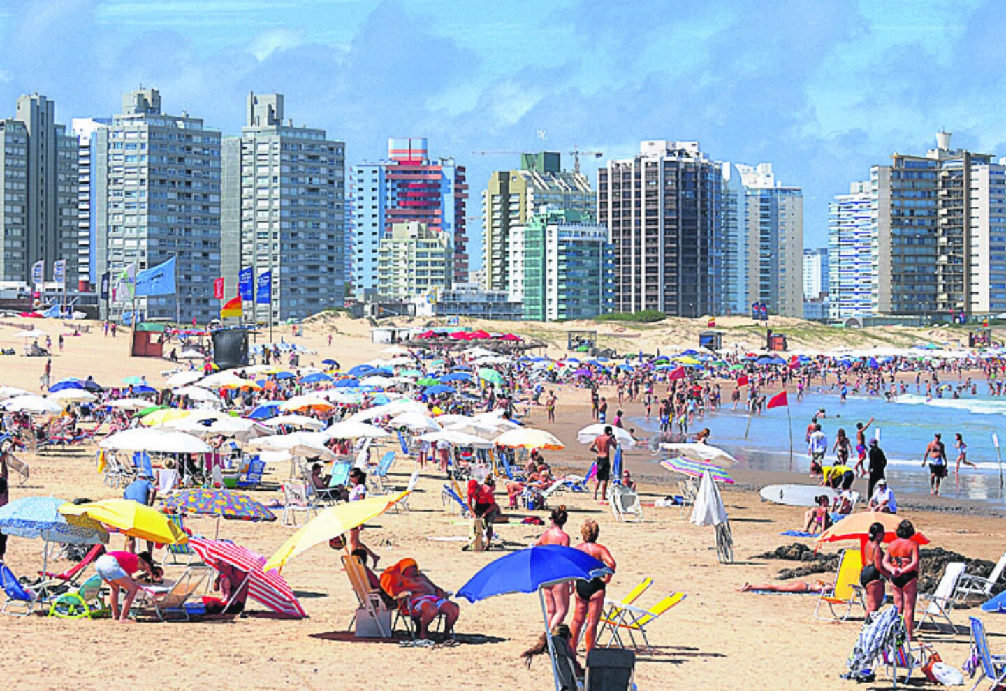 Uruguay: Argentina aportó el 52 % del impacto económico del turismo - Mensajero Turístico