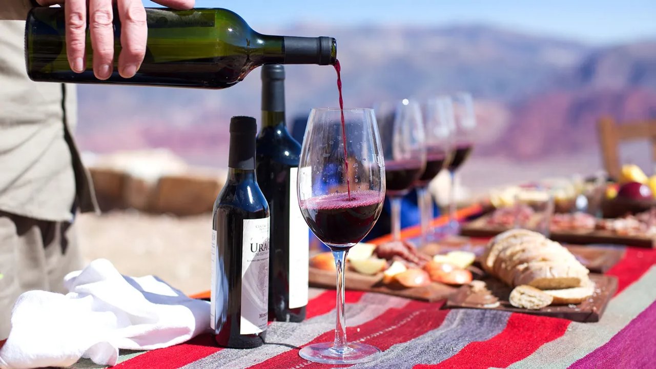 Jujuy impulsa el turismo del vino con feria clave en el Cabildo